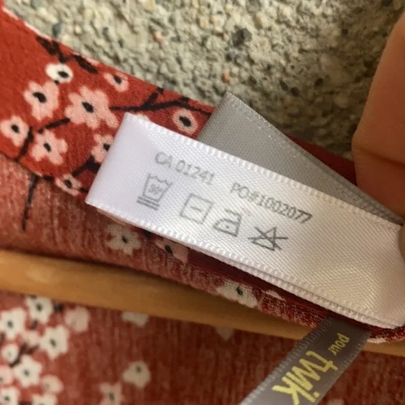 Miiyu Robe from Simons - Picture 7 of 12